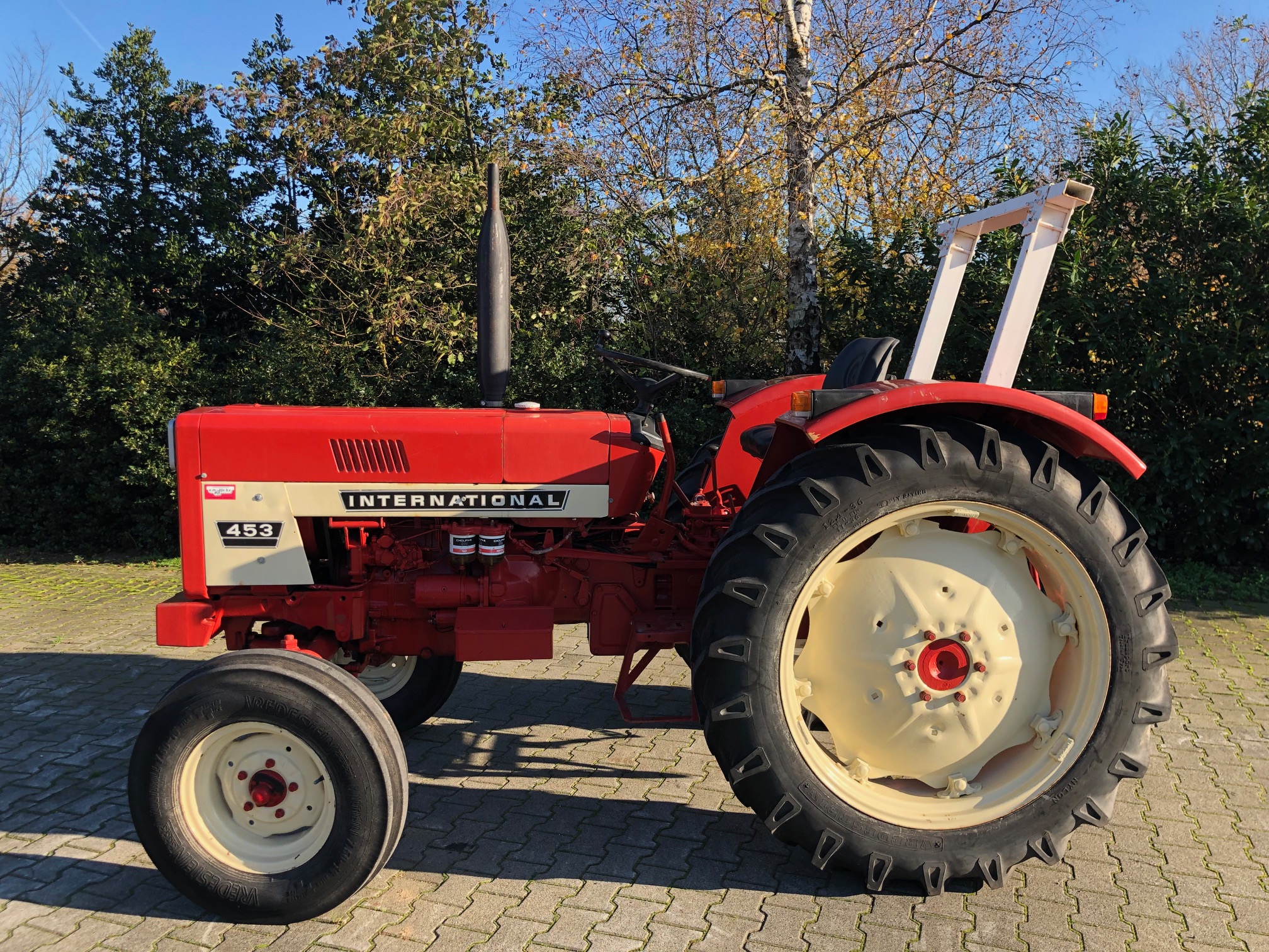 INTERNATIONAL 453